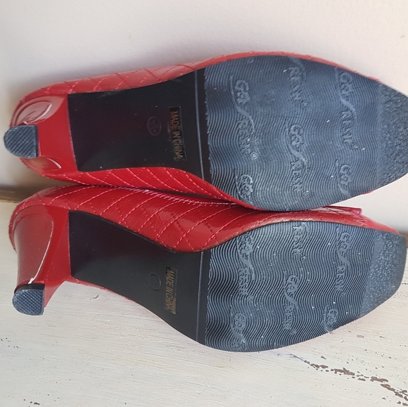 🌟Vintage🌟Red Beautiful Shoes - Picture 6 of 7